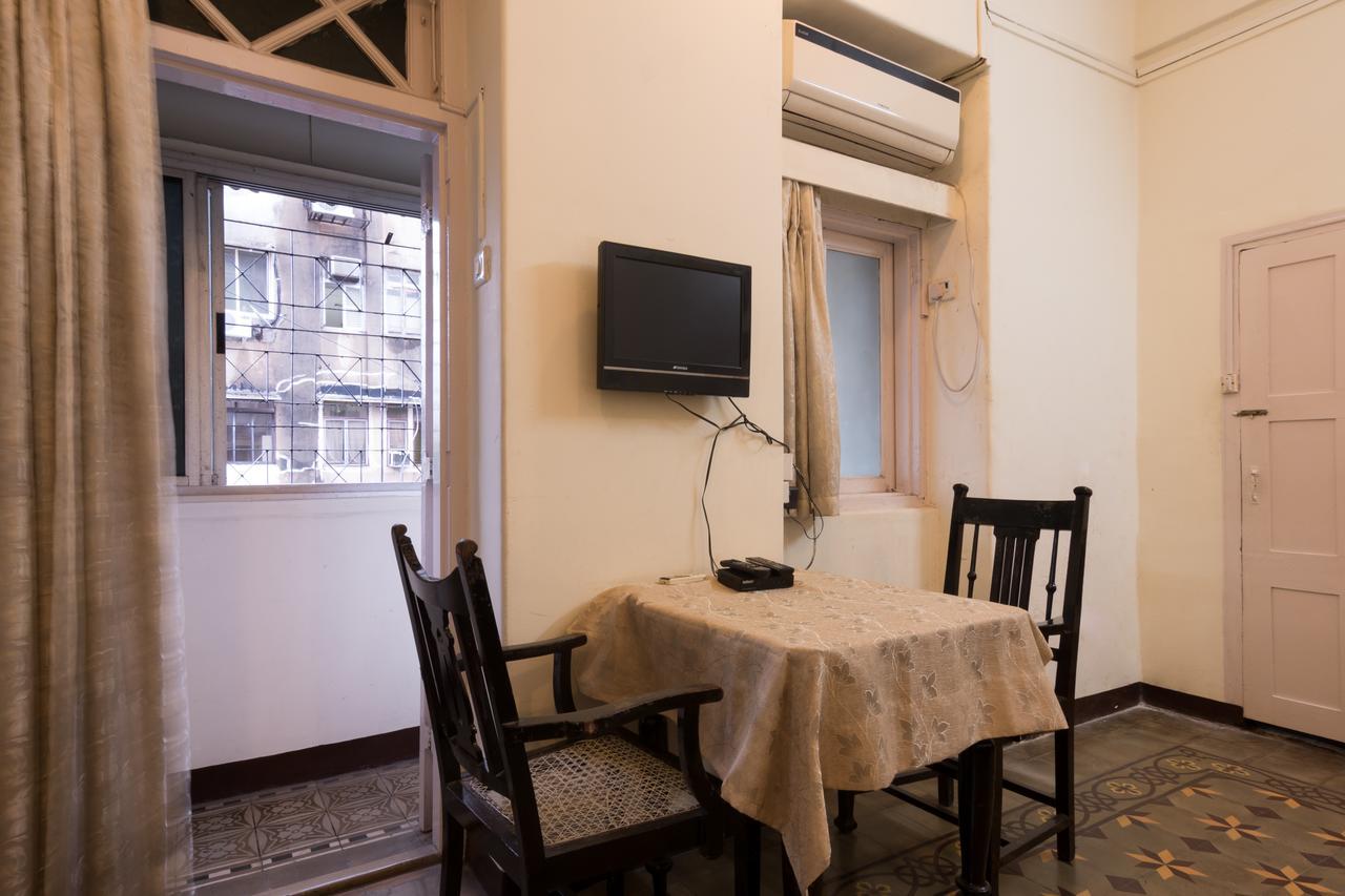 Bed And Breakfast At Colaba Мумбай Екстериор снимка