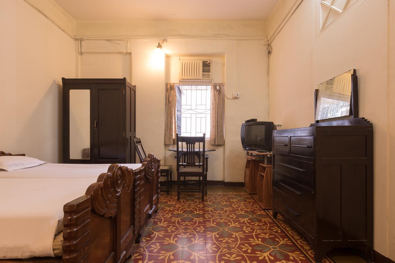 Bed And Breakfast At Colaba Мумбай Екстериор снимка